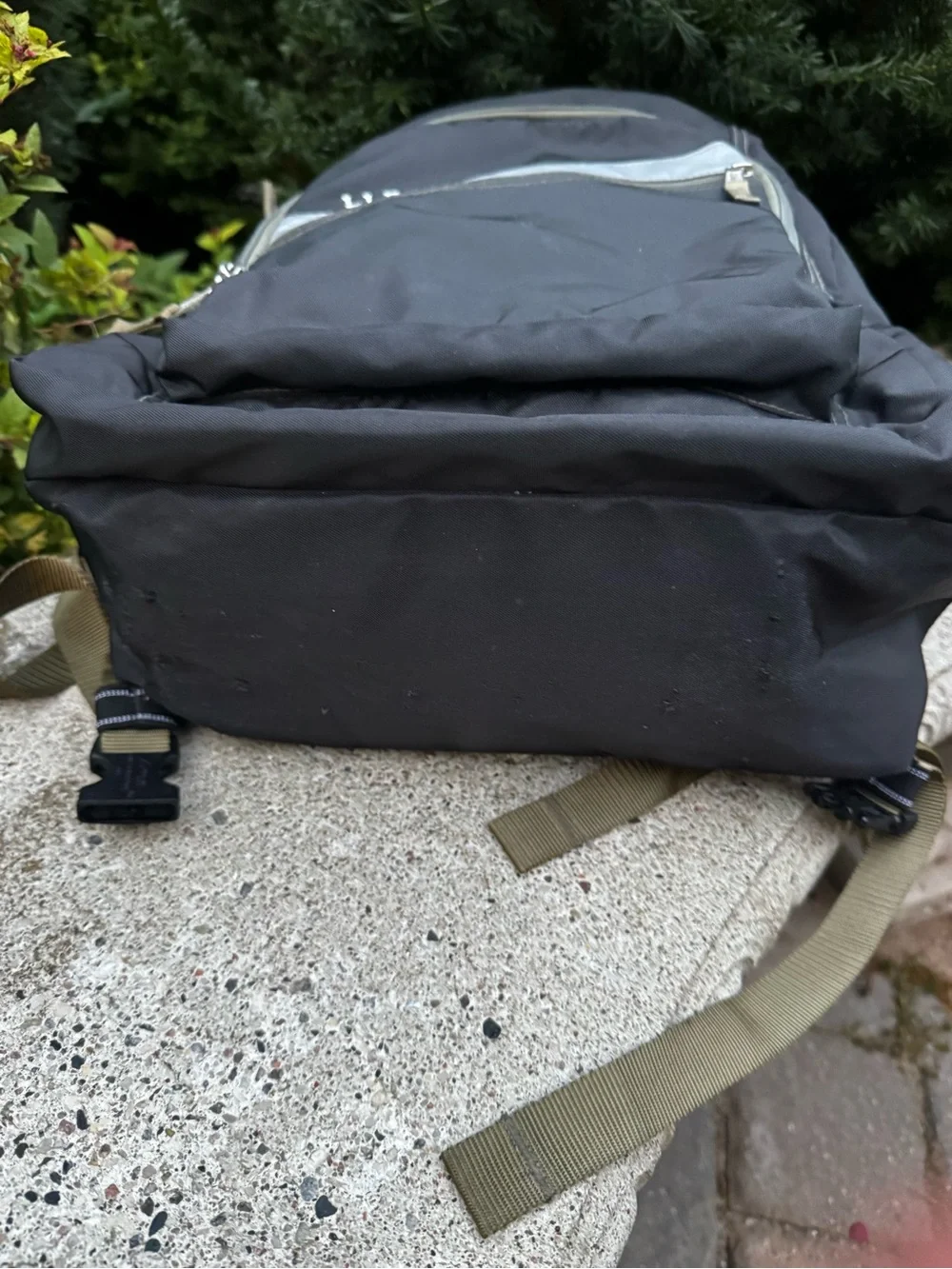 L.L. Bean DeLuxe Black Backpack with Gray Reflective Accent Laptop Hiking